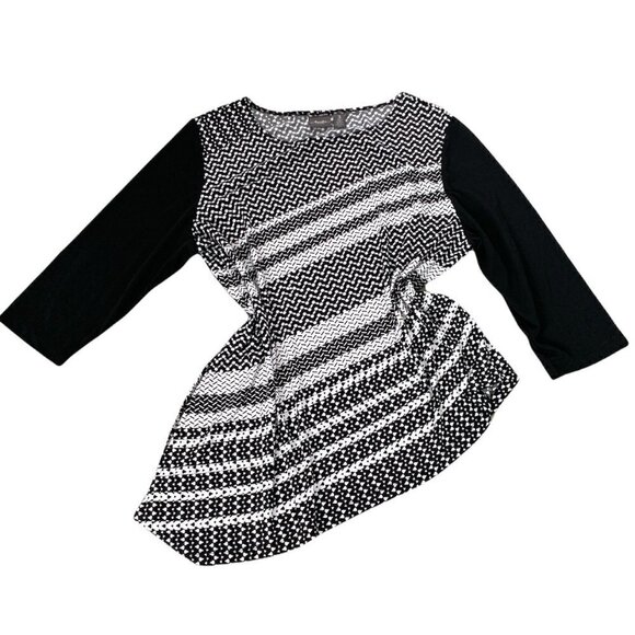 Chicos Travelers 3 Plus Sz (XL/16) Asymmetric Hem Black & White Tunic Top #217H - Picture 2 of 7